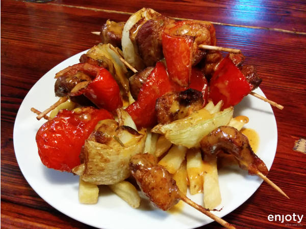 Tapas de León: pincho moruno